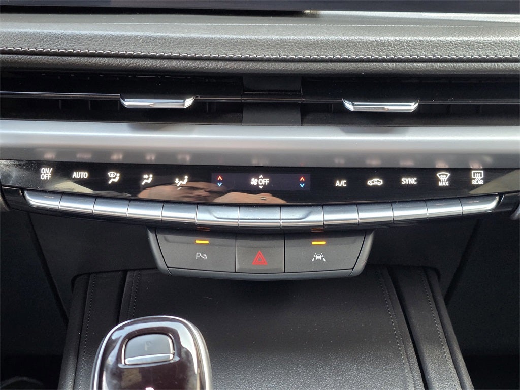 2025 Cadillac XT4 Premium Luxury