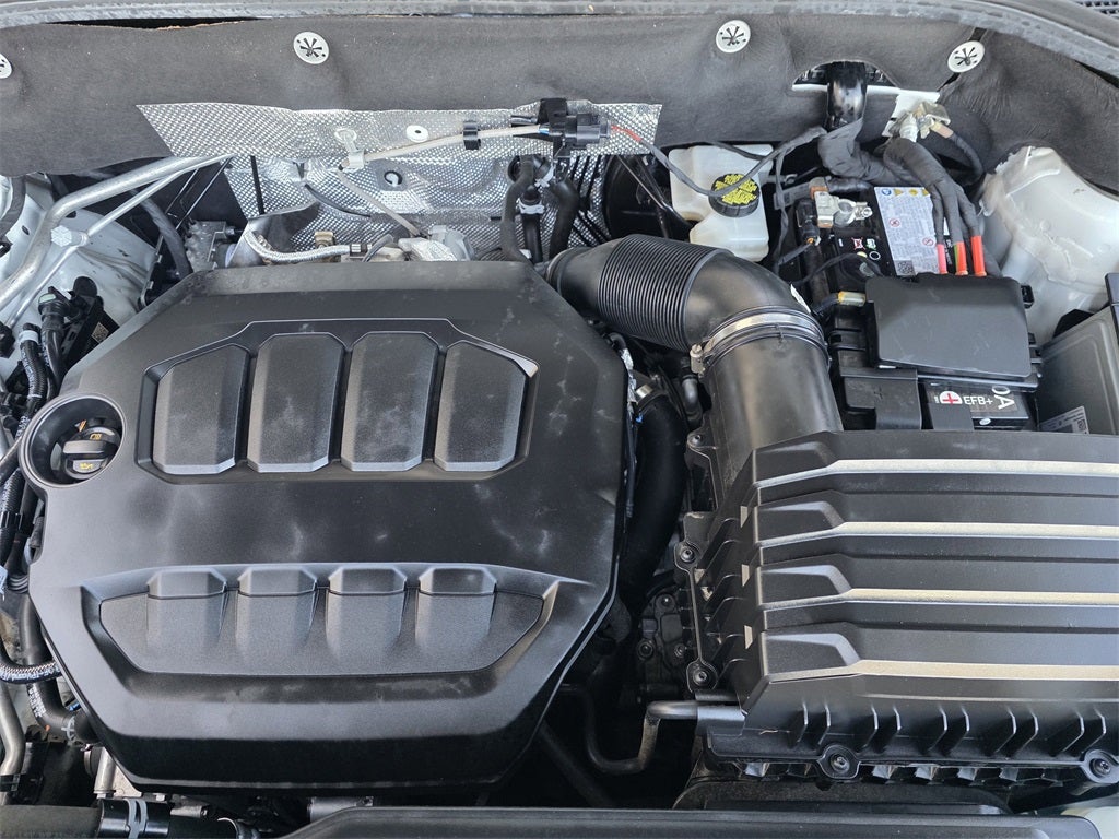 2024 Volkswagen Atlas Cross Sport 2.0T SEL R-Line