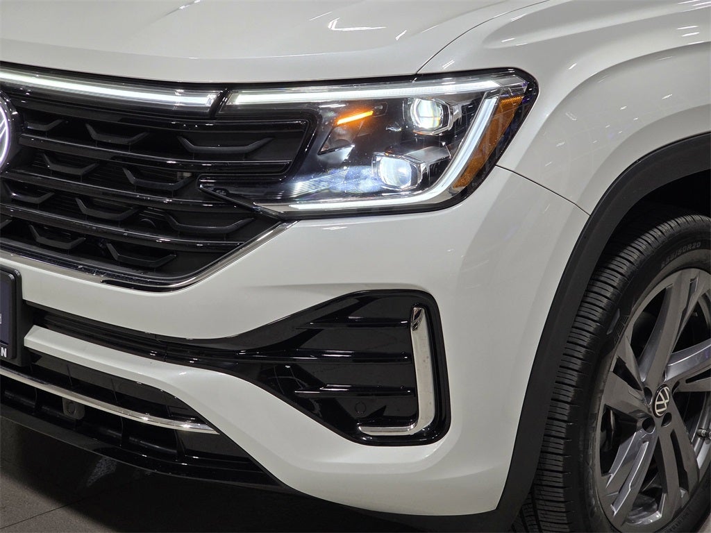 2024 Volkswagen Atlas Cross Sport 2.0T SEL R-Line