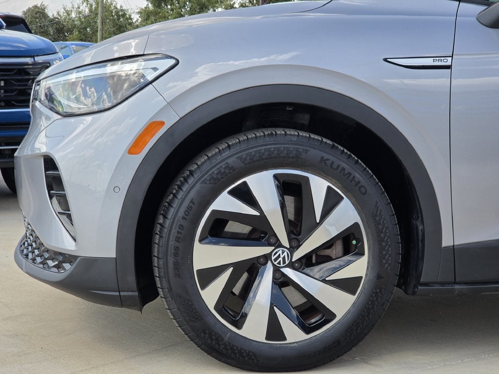 2023 Volkswagen ID.4 Pro