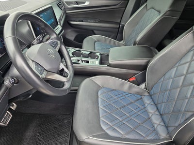 2025 Volkswagen Atlas Cross Sport 2.0T SEL Premium R-Line