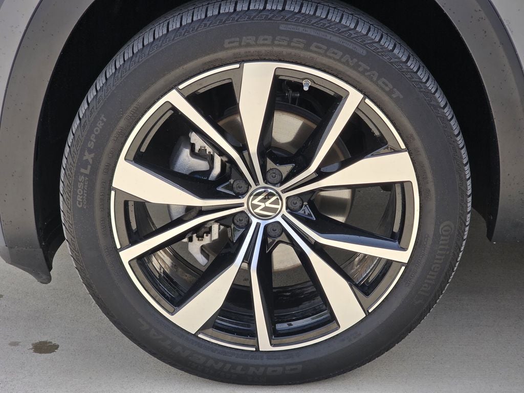 2025 Volkswagen Atlas Cross Sport 2.0T SEL Premium R-Line