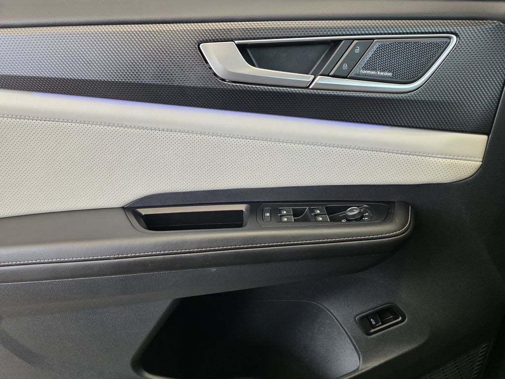 2025 Volkswagen Atlas Cross Sport 2.0T SEL Premium R-Line