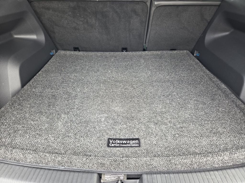 2025 Volkswagen Atlas Cross Sport 2.0T SEL Premium R-Line