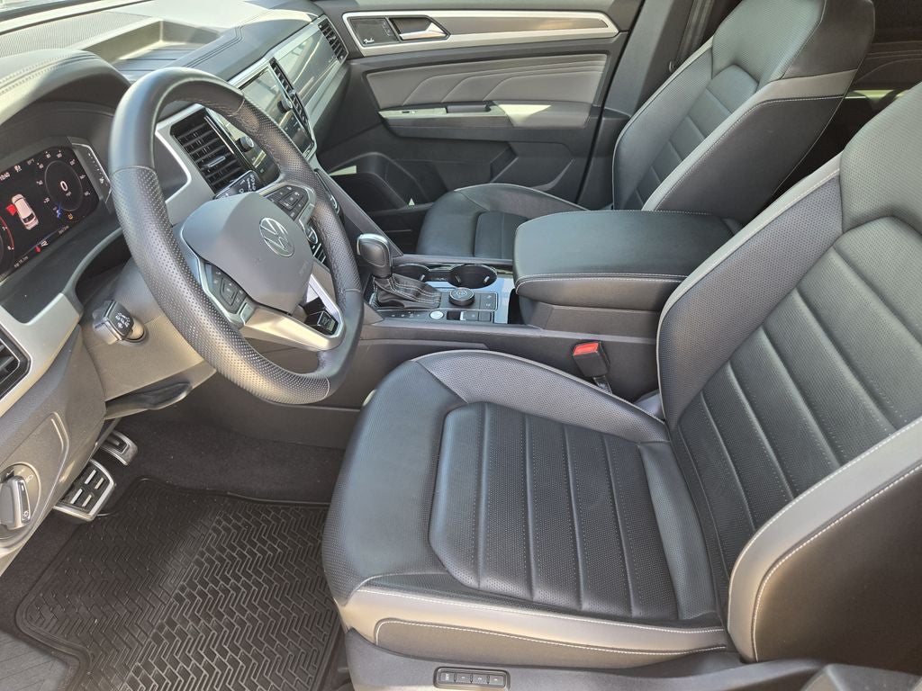 2023 Volkswagen Atlas Cross Sport 3.6L V6 SEL Premium R-Line