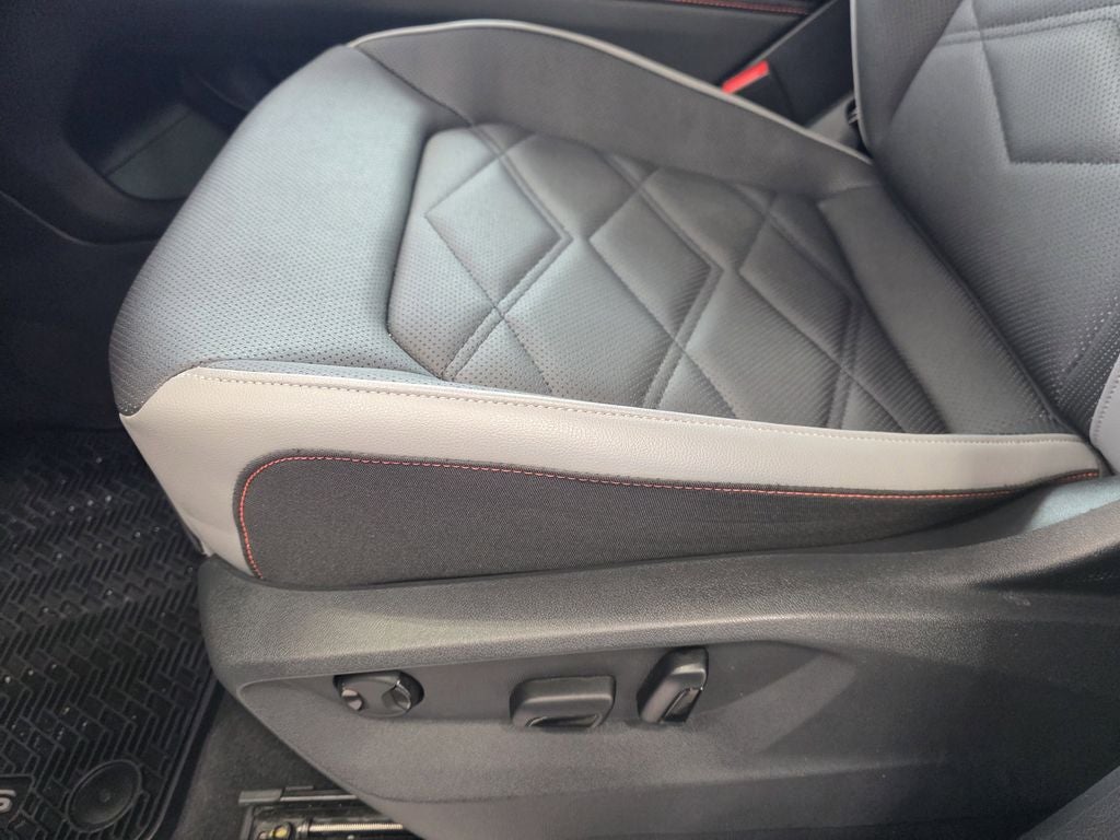 2024 Volkswagen Atlas 2.0T Peak Edition SEL