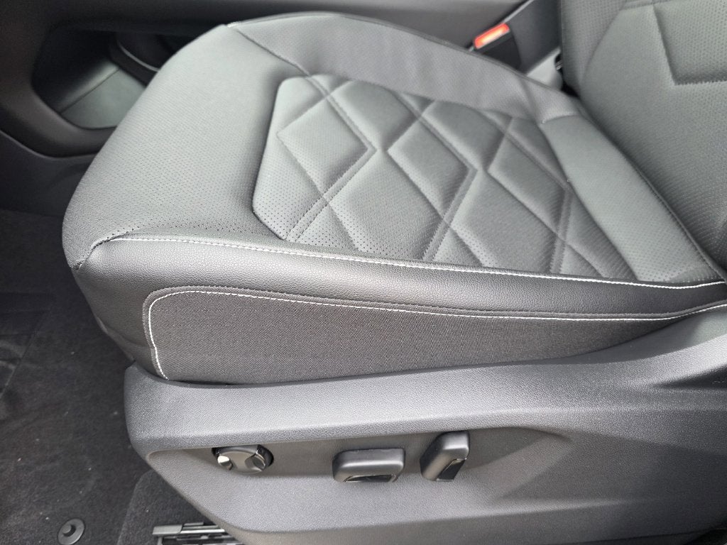 2026 Volkswagen Atlas SE w/Technology