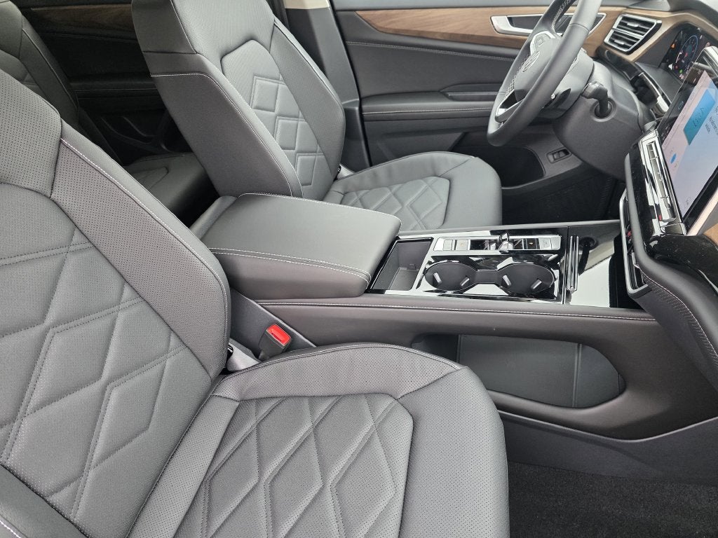 2026 Volkswagen Atlas SE w/Technology