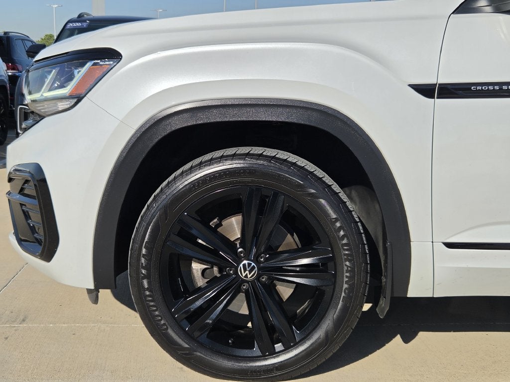 2023 Volkswagen Atlas Cross Sport 2.0T SEL R-Line Black
