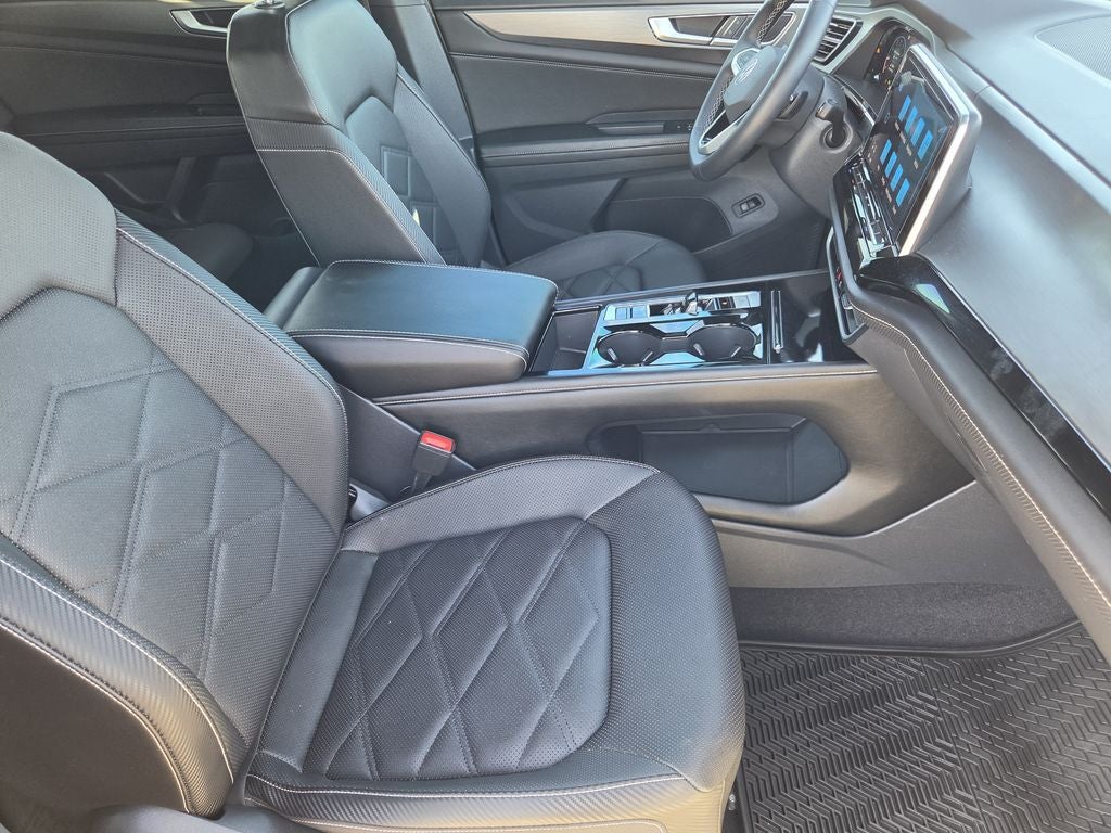 2024 Volkswagen Atlas Cross Sport 2.0T SE w/Technology