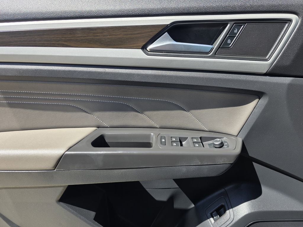 2023 Volkswagen Atlas 2.0T SE w/Technology