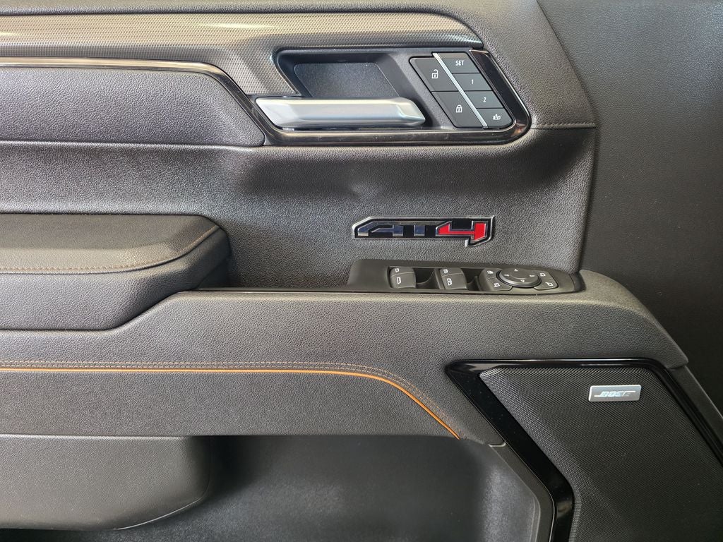 2025 GMC Sierra 1500 AT4