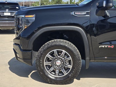 2025 GMC Sierra 1500 AT4