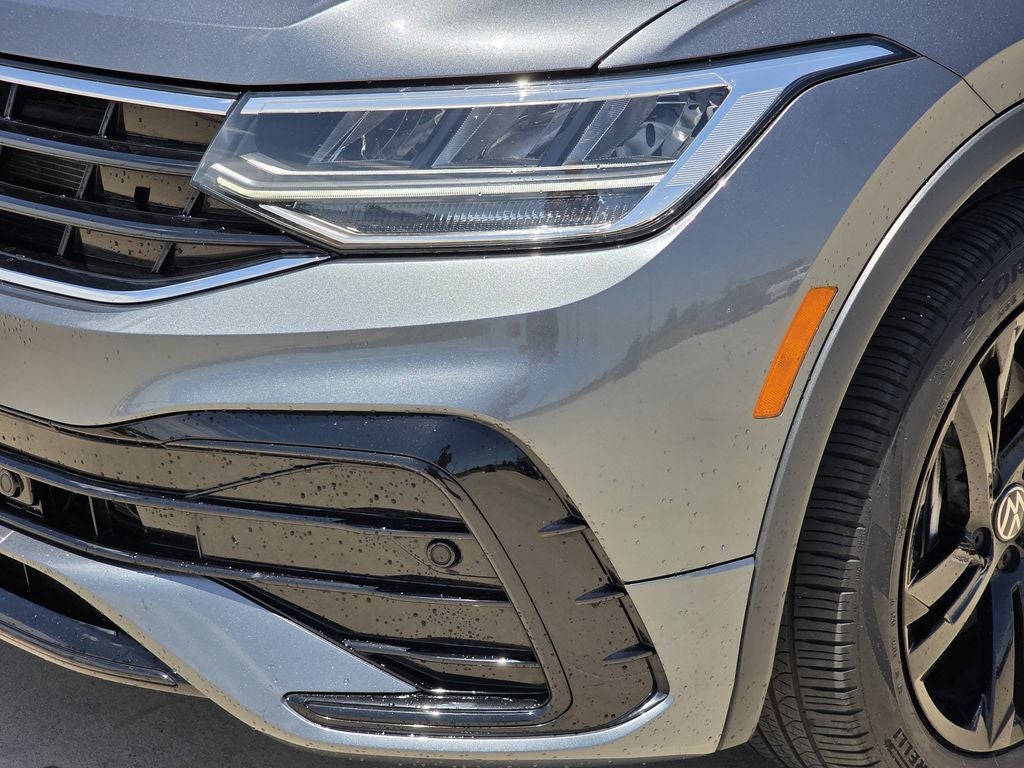 2024 Volkswagen Tiguan 2.0T SE R-Line Black