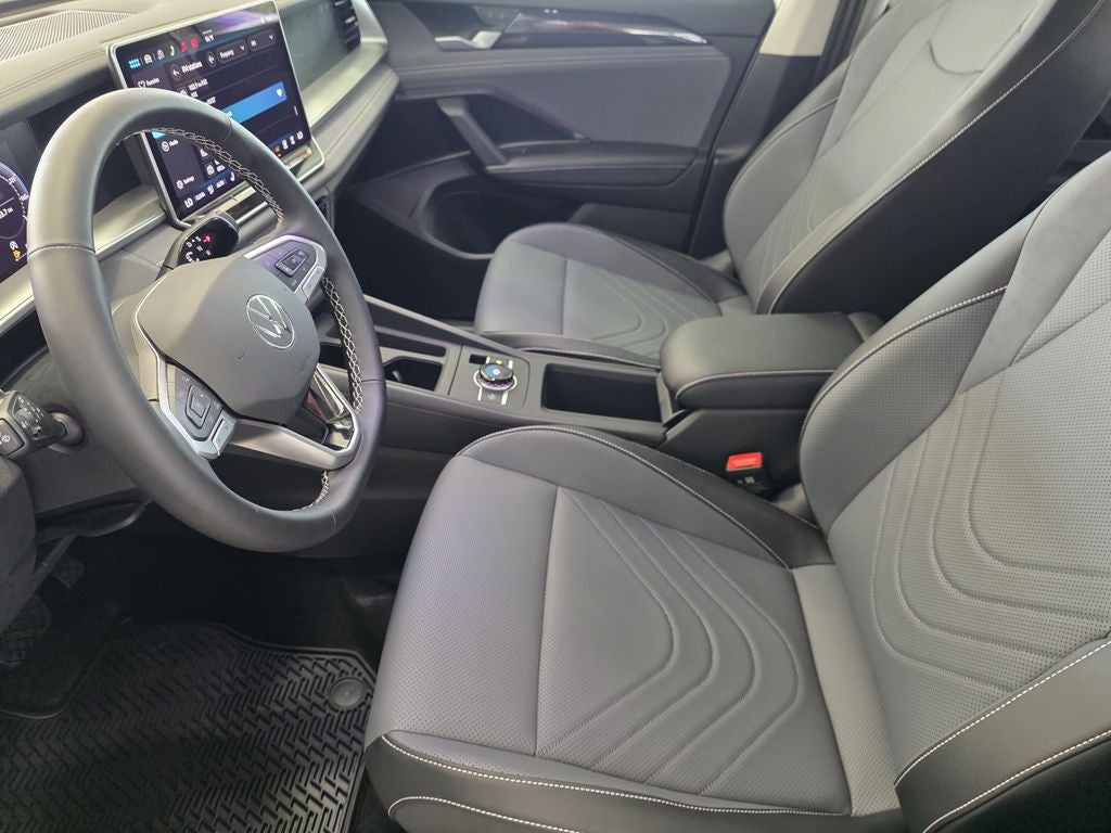 2025 Volkswagen Tiguan 2.0T SE