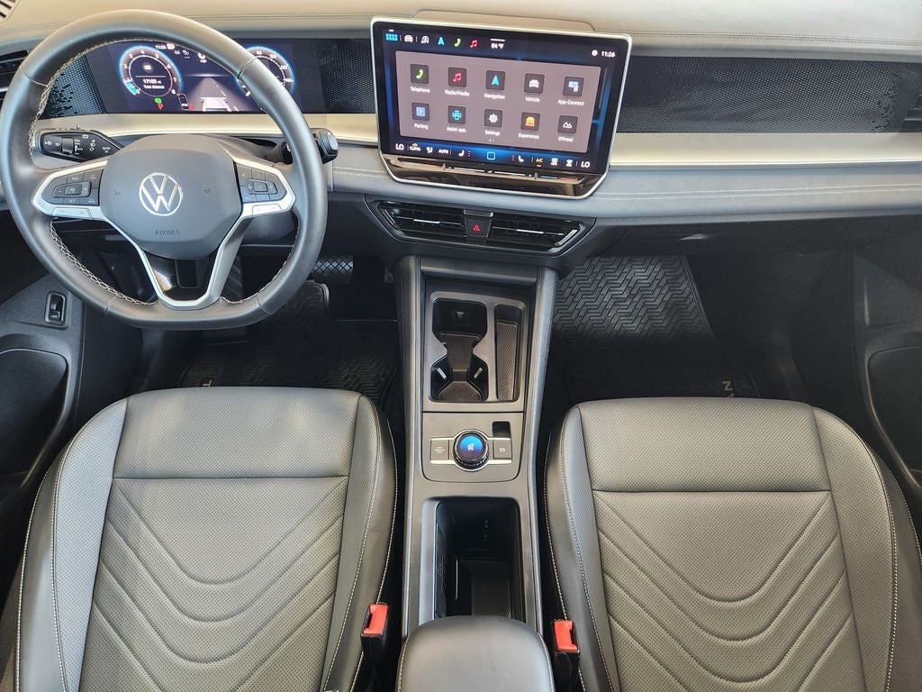2025 Volkswagen Tiguan 2.0T SE