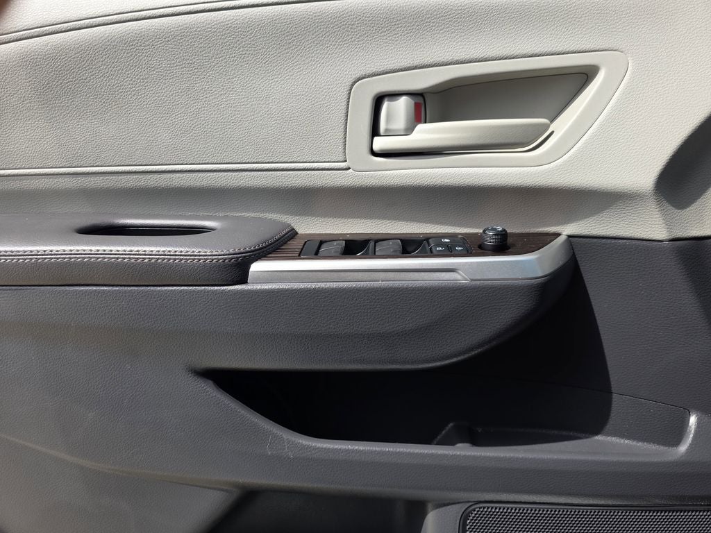 2021 Toyota Sienna LE 8 Passenger
