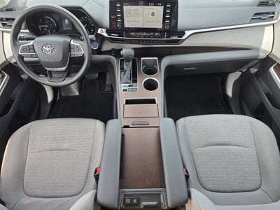 2021 Toyota Sienna LE 8 Passenger