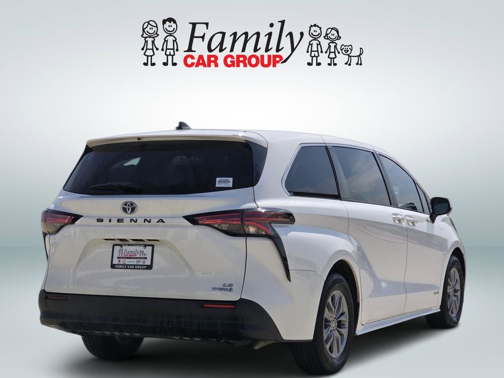 2021 Toyota Sienna LE 8 Passenger