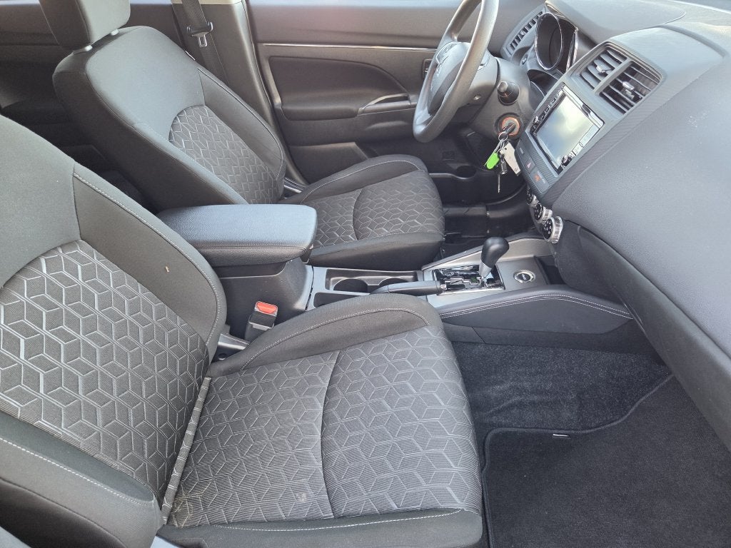 2023 Mitsubishi Outlander Sport 2.0 ES