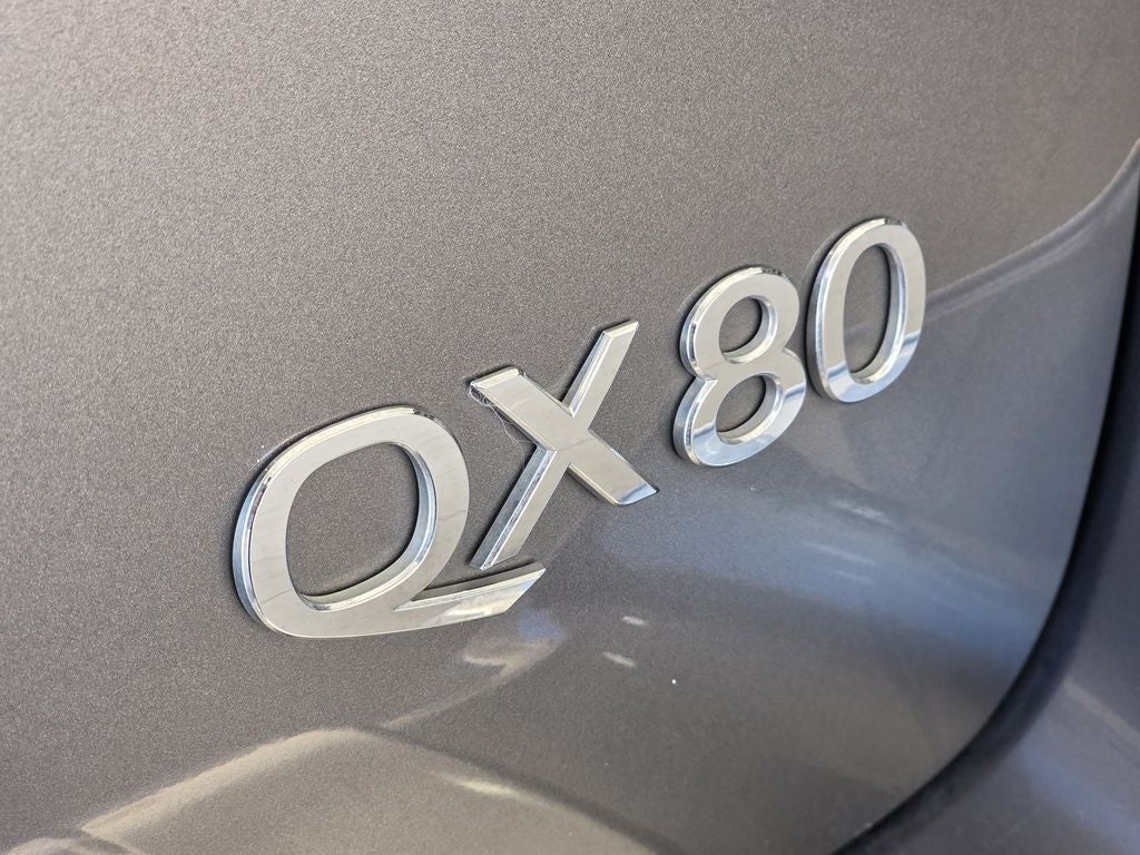 2021 INFINITI QX80 LUXE