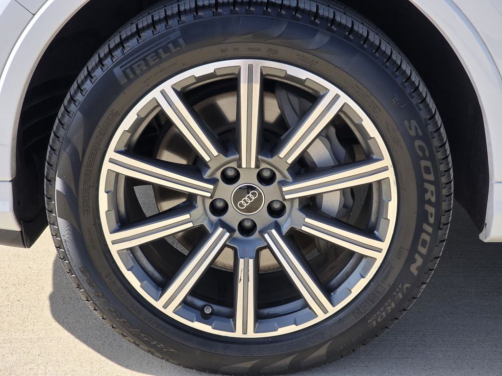 2023 Audi Q7 45 Premium Plus quattro