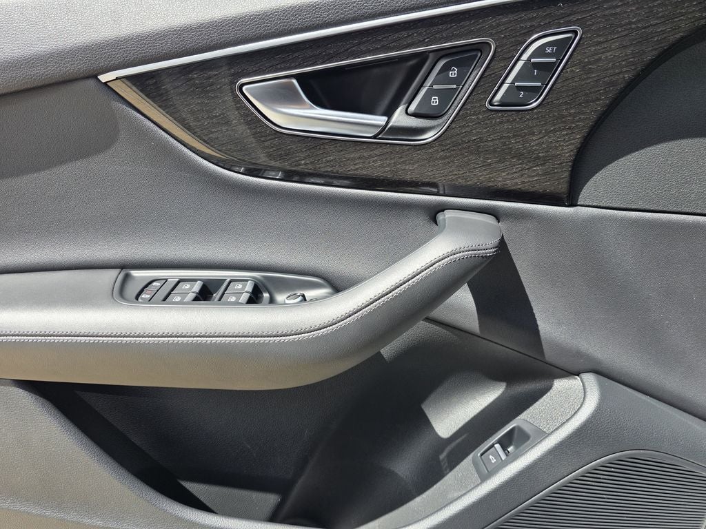 2023 Audi Q7 55 Prestige quattro