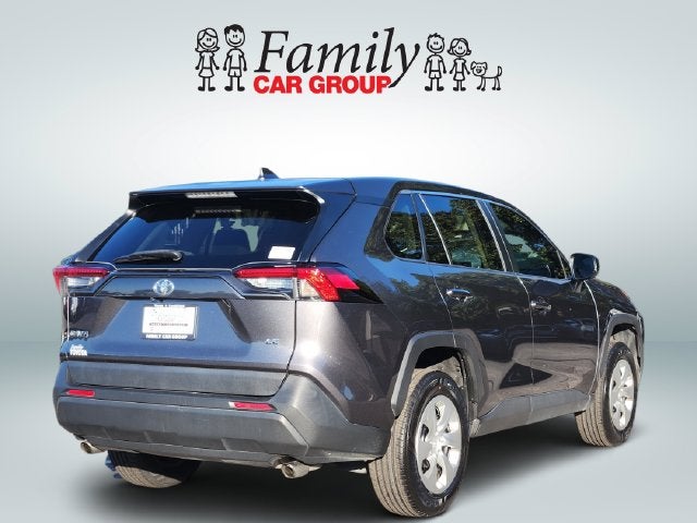2022 Toyota RAV4 LE