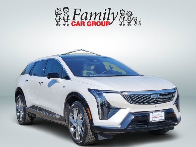 Used 2025 Cadillac OPTIQ Luxury 1 with VIN 3GYK3BMR1SS201786 for sale in Arlington, TX