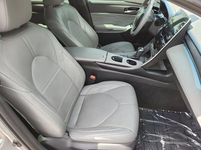 2021 Toyota Avalon Hybrid Limited