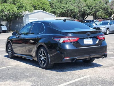 2022 Toyota Camry SE