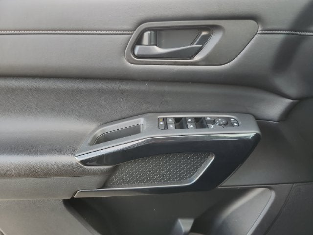 2023 Nissan Pathfinder SV