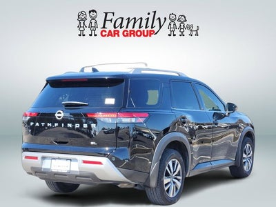 2024 Nissan Pathfinder SL