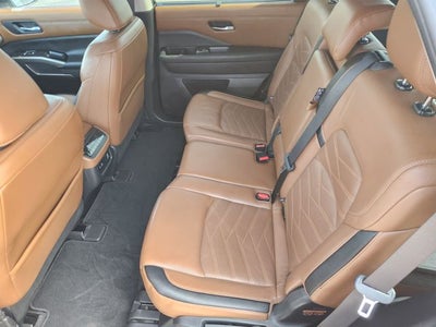 2022 Nissan Pathfinder Platinum