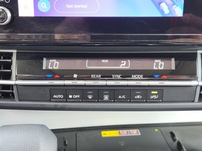 2025 Toyota Sienna LE 8 Passenger