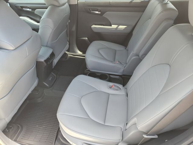 2025 Toyota Highlander Hybrid XLE