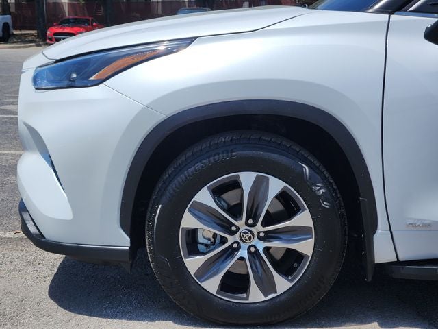2025 Toyota Highlander Hybrid XLE