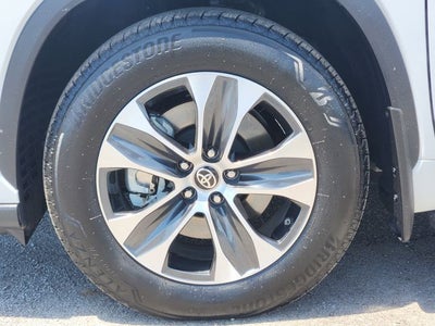 2025 Toyota Highlander Hybrid XLE