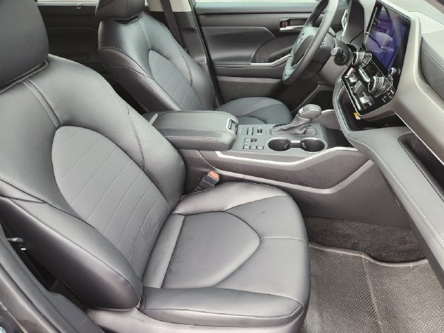 2025 Toyota Highlander XLE