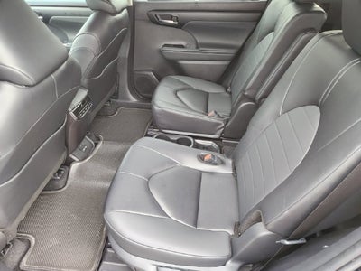 2025 Toyota Highlander XLE