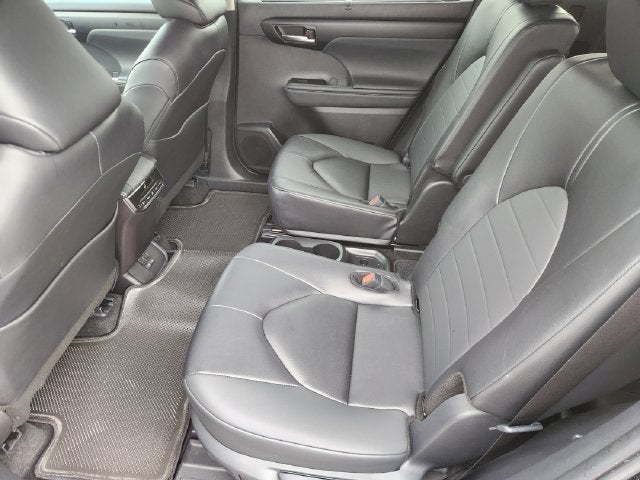 2025 Toyota Highlander XLE