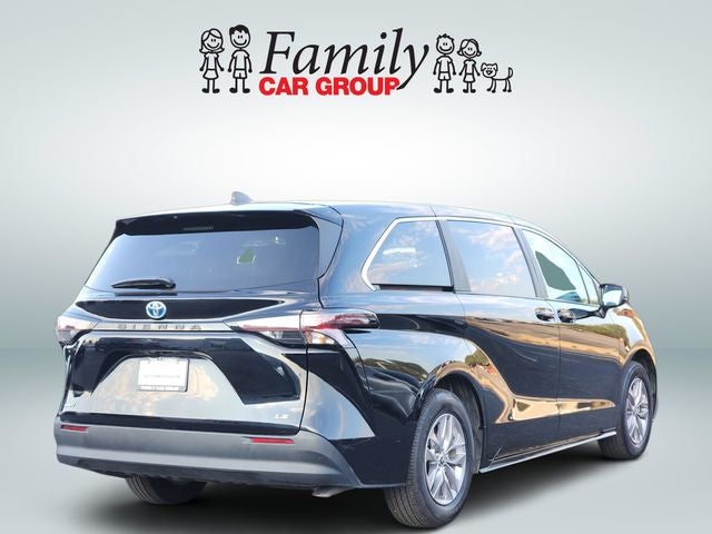 2025 Toyota Sienna LE 8 Passenger