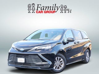 2025 Toyota Sienna LE 8 Passenger