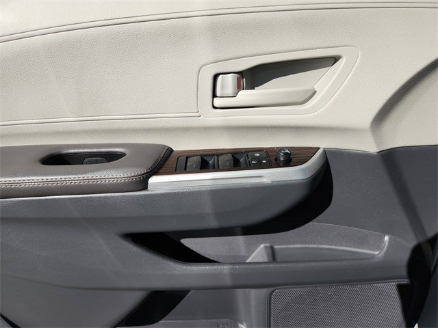 2024 Toyota Sienna LE 8 Passenger