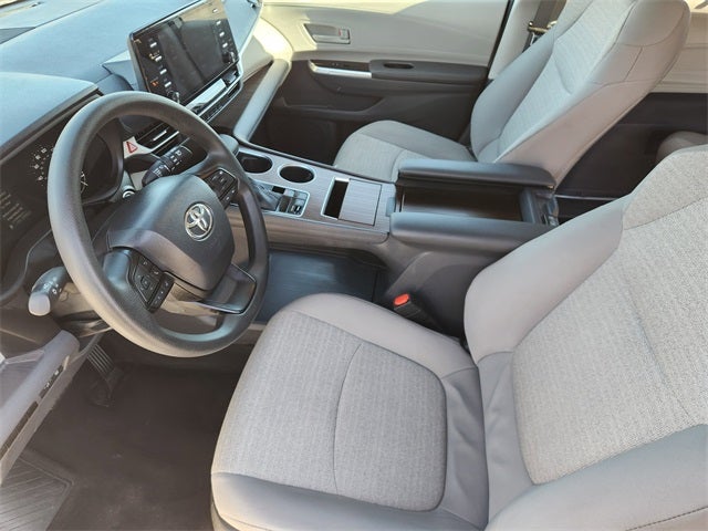 2024 Toyota Sienna LE 8 Passenger