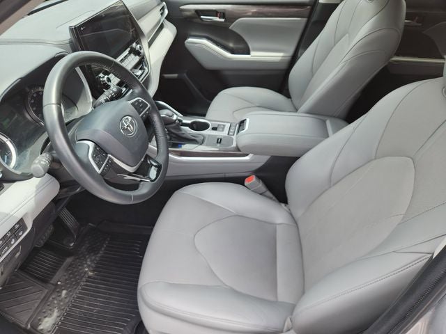 2022 Toyota Highlander Hybrid Limited