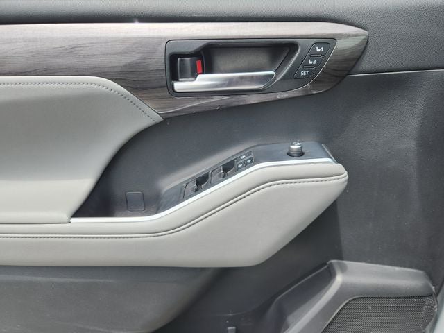 2022 Toyota Highlander Hybrid Limited