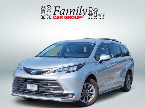 2025 Toyota Sienna XLE 8 Passenger