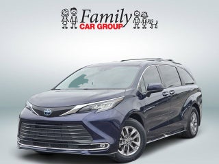 2022 Toyota Sienna XLE 8 Passenger