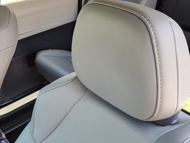 2023 Toyota Sienna XLE 8 Passenger